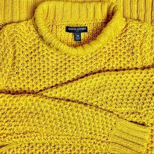 Banana Republic knit sweater - Mustard